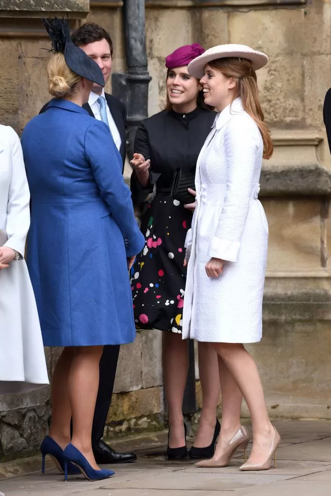 Зара Тиндалл, Джек Бруксбанк, Принцесса Евгения и принцесса Беатрис посетить пасхальную службу в церкви Святого Георгия, церковь на 1 апреля 2018 года, в Виндзоре, Англия