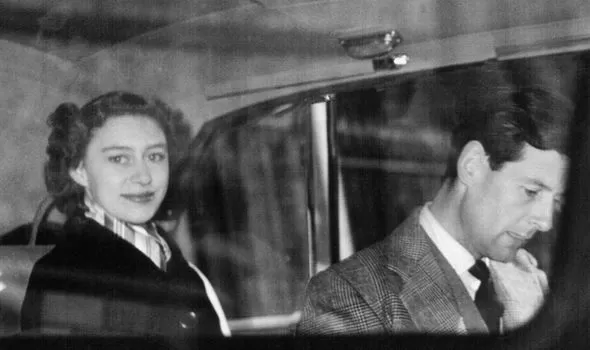 Принцессе Маргарет было запрещено выйти замуж за Питера Таунсенда, потому что он был разведен
