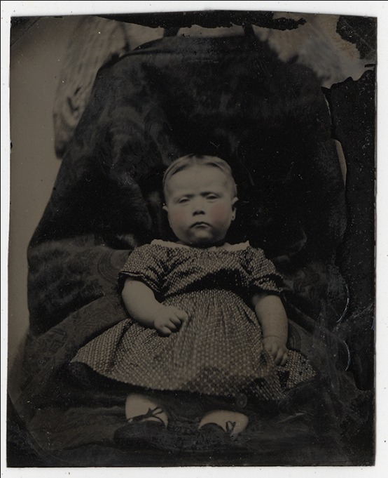 hidden mother post mortem 244x300 1 Королева Виктория и посмертная фотография принца Альберта