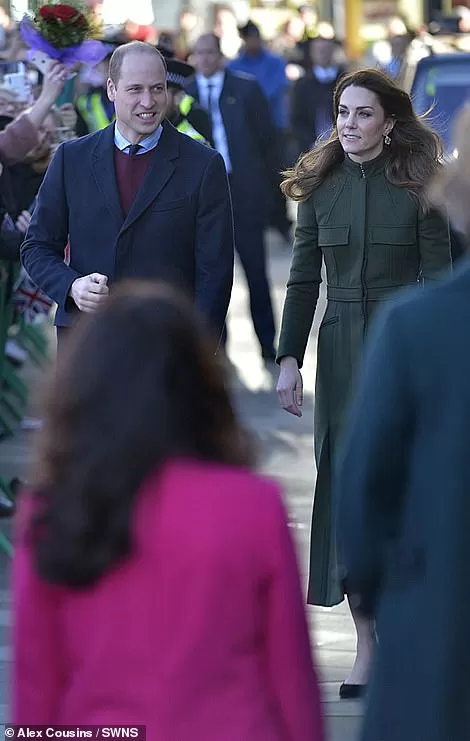 23429012 7889425 the duke and duchess of cambridge arrive at bradford city hall t a 110 1579091226135