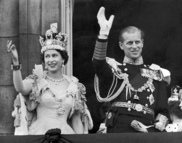 Коронация Елизаветы II: интересные факты о торжественной церемонии 