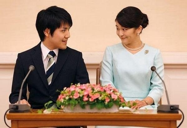 Японская Принцесса Мако через 3 года после помолвки снова отложила свадьбу 