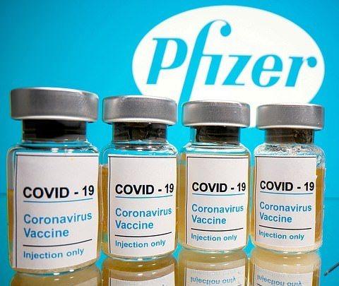 94-летняя Елизавета II и 99-летний Принц Филипп вскоре получат вакцину от Covid-19 
