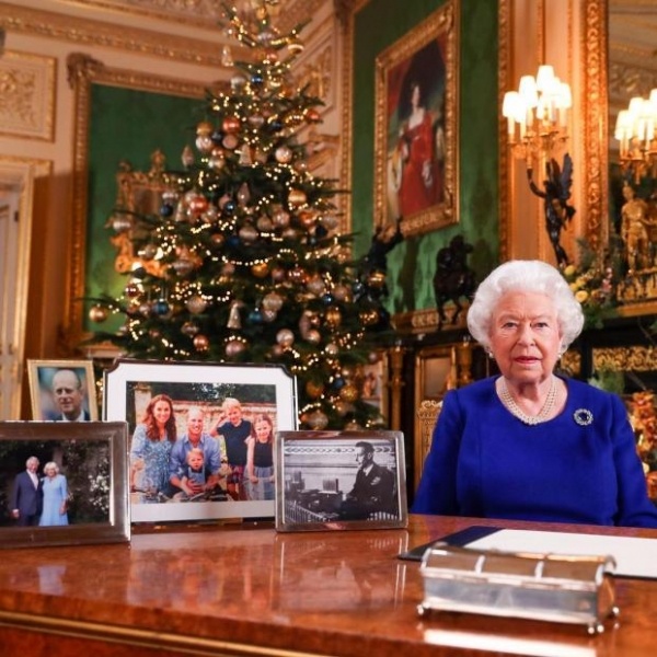 Как получить рождественскую открытку от королевской семьи Великобритании 