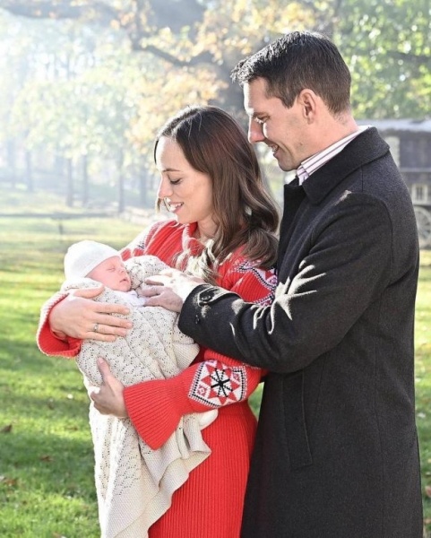 Первые фото дочери бывшего принца Румынии: Николай отмечает месяц со дня рождения малышки 